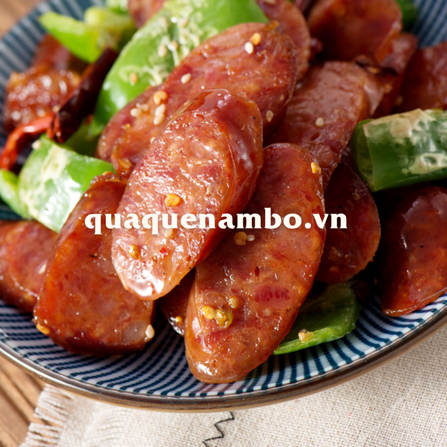 Lạp xưởng xông khói Tân Huê Viên 500gr Lạp xưởng xông khói Tân Huê Viên 500gr