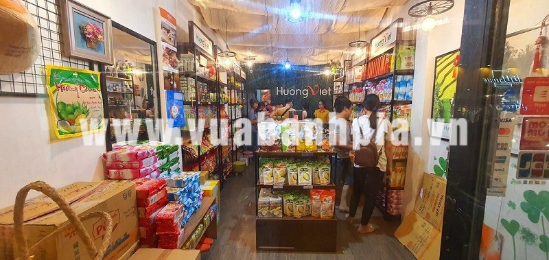cửa hàng bánh pía Tân Huê viên tại quận 1