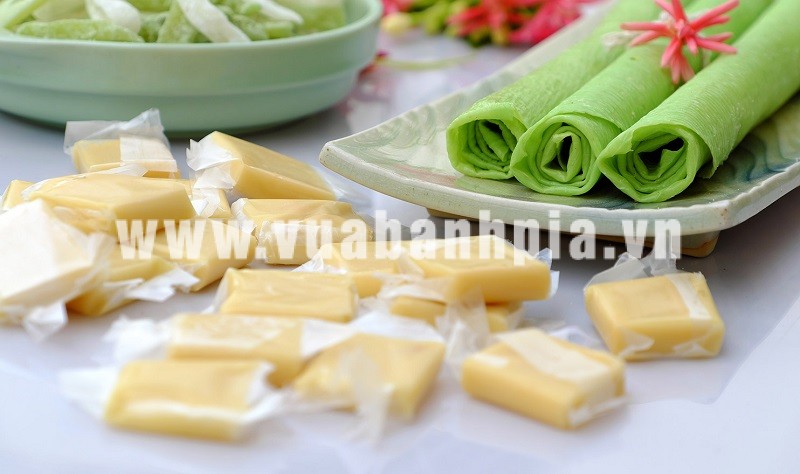 bánh kẹo làm quà tết