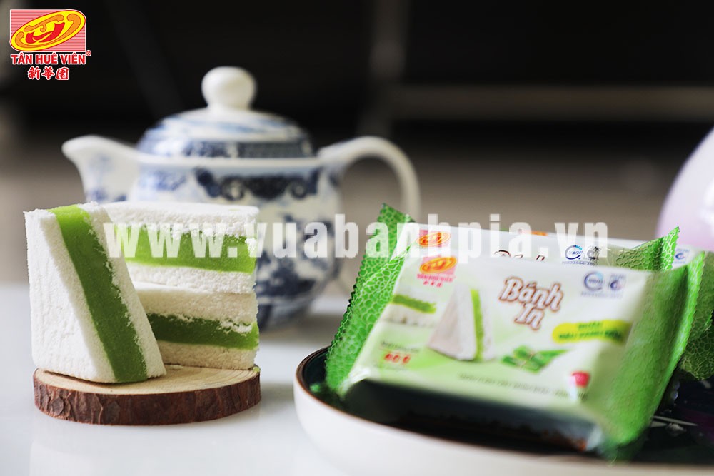 bánh kẹo đãi khách ngày tết